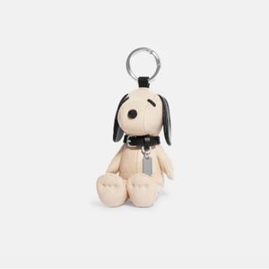 Coach X Peanuts Snoopy Bag Charm Keychain NWT LIMITED EDITION SOLD OUT
